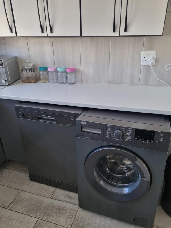 To Let 3 Bedroom Property for Rent in Dana Bay Western Cape